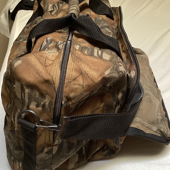 Shooting Systems NWTF Camouflage Duffel Bag - Picture 7 of 10